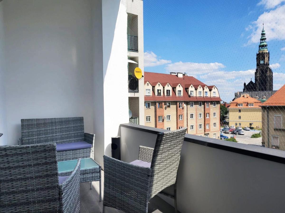 Centrum Apartament Stylowy Świdnica Exteriér fotografie